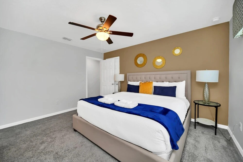 Luxury Villa SOUTH Facing Pool No Rear Neighbors Themed rooms theatre & Game Room #8SO8956