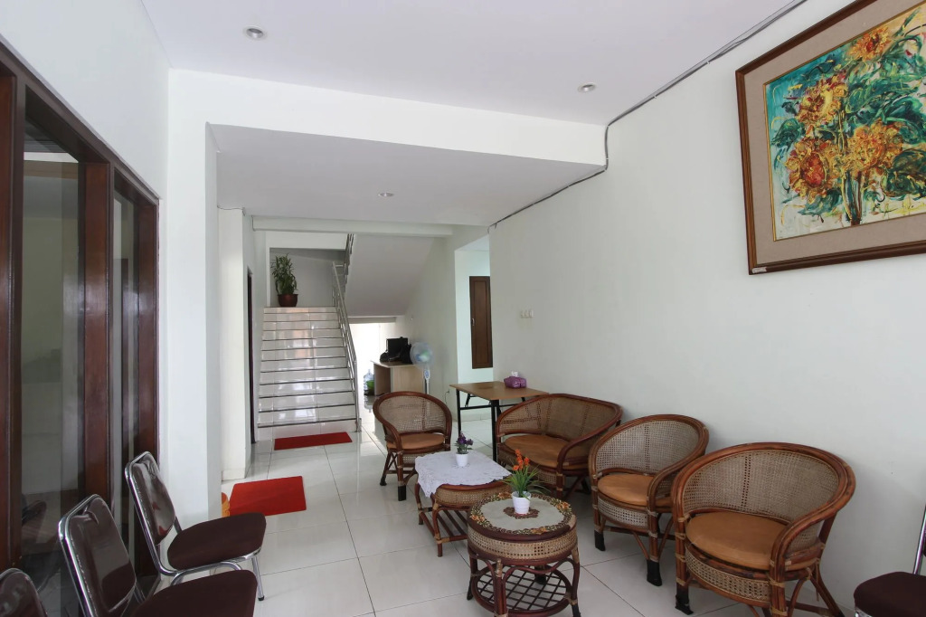 RedDoorz @ Turangga Sari