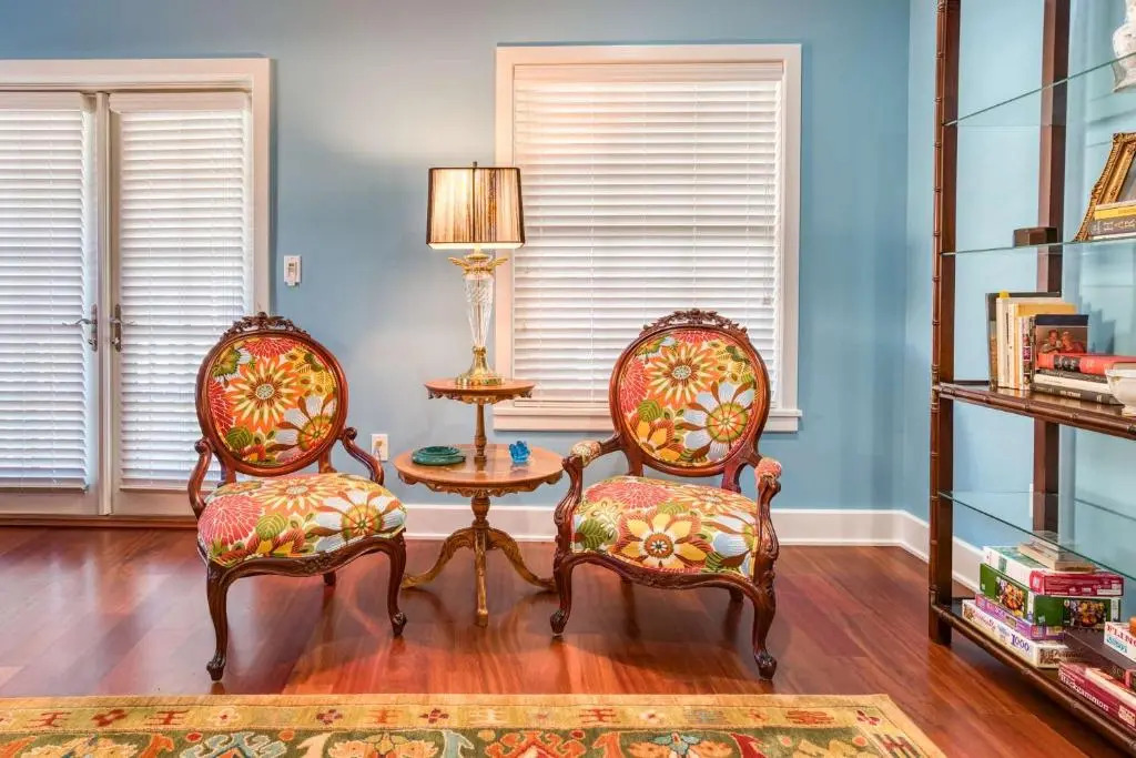 St. George Street Apartment