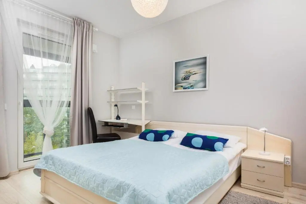 Warsaw Apartment Obozowa by Renters