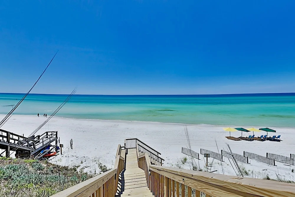 New Listing! The Beach House - Gulf-front Haven 4 Bedroom Home