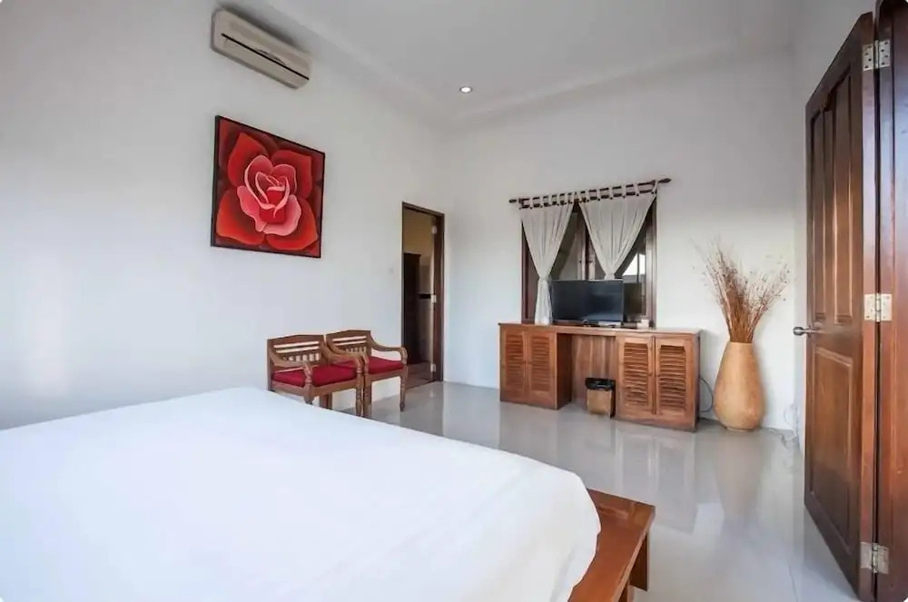 4 Bathroom Private Pool Villa near Seminyak Beach Bali