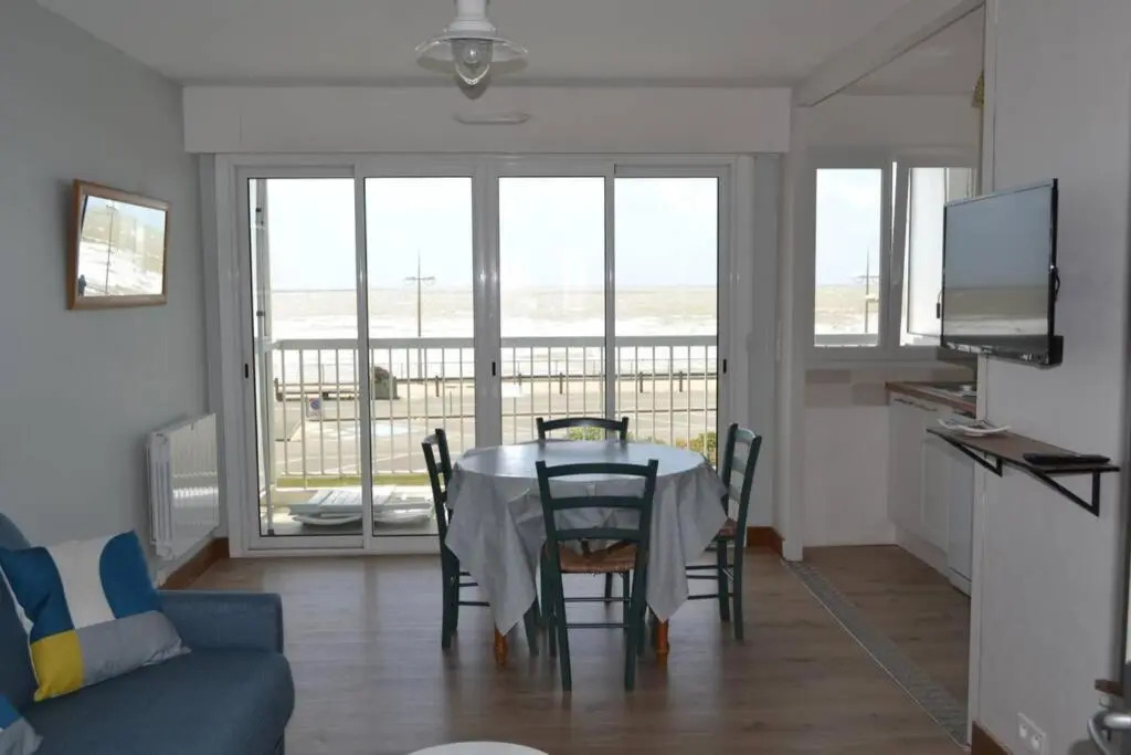 Appartement studio vue mer les pieds dans l'eau