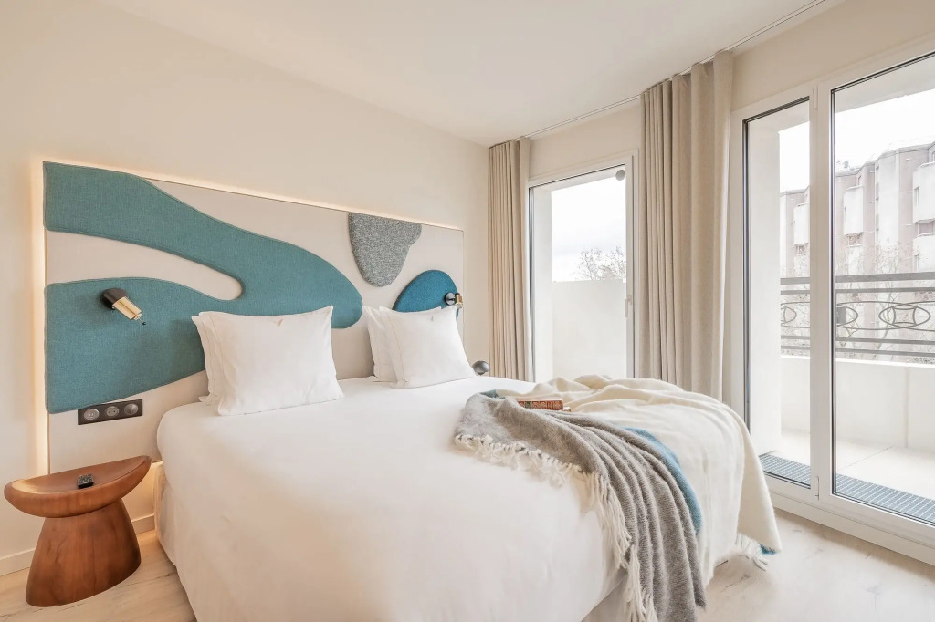 Yuna Porte-Maillot - ApartHotel