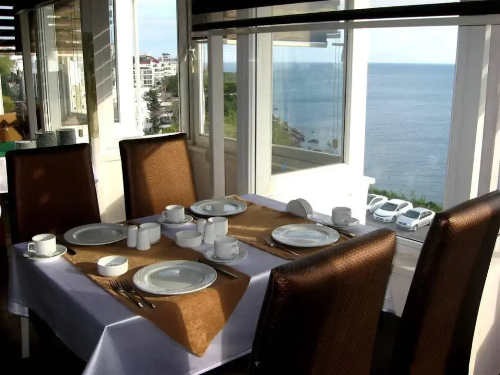 Royal City Hotel