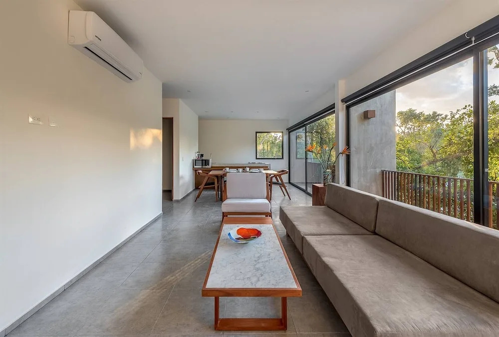 Unbeatable Located 2 Br Apt W/amazing Natural Lig