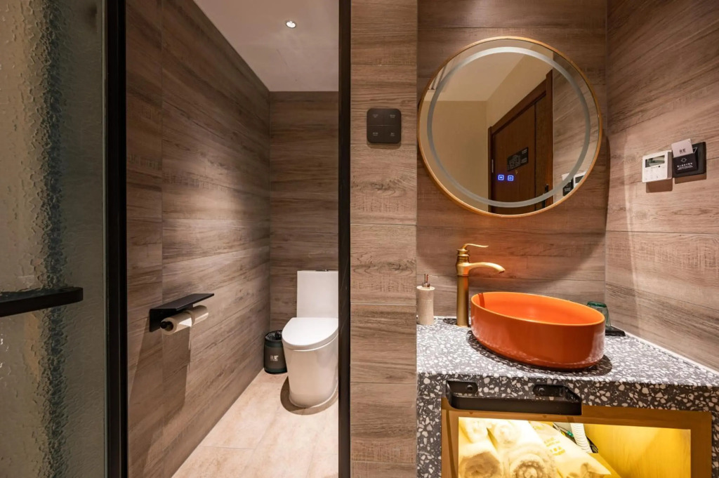 Qiuguo Hutong Courtyard Hotel