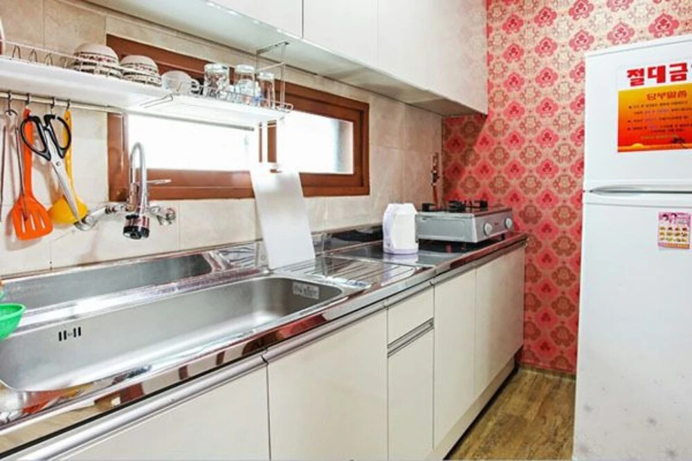 Anmyeondo Beach House Pension
