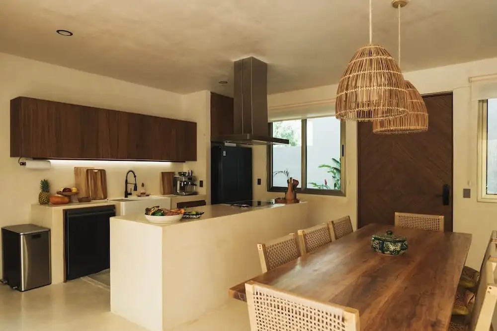 Luxury Jungle Retreat Sleeps 10 Rooftop Pool