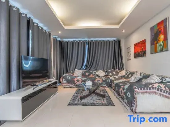 Thai Home INS-style pool Villa 3BR near Hollywood
