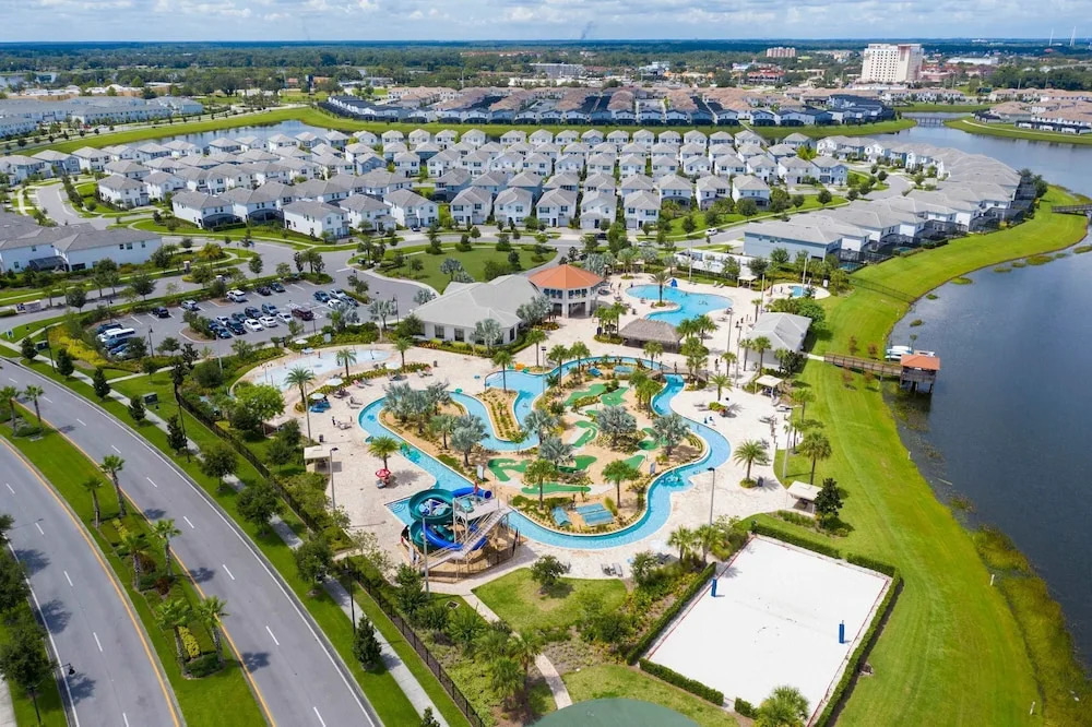 Wonderful 4Bd With Pool at Storey Lake Resort 4819