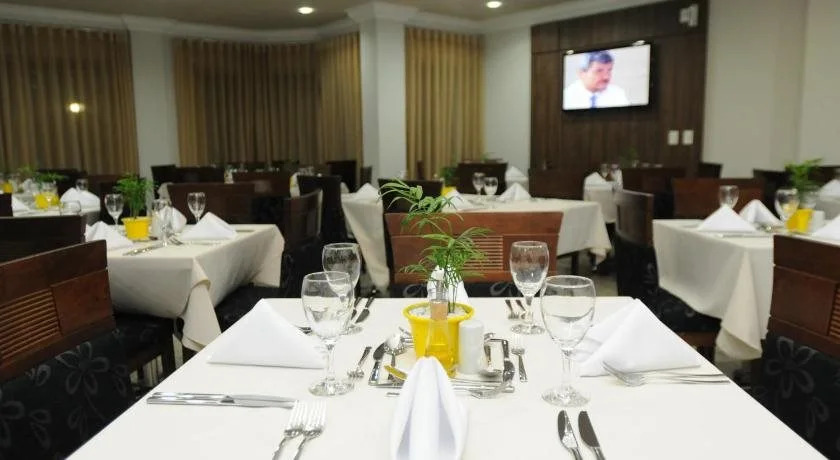 Mavil Plaza Hotel