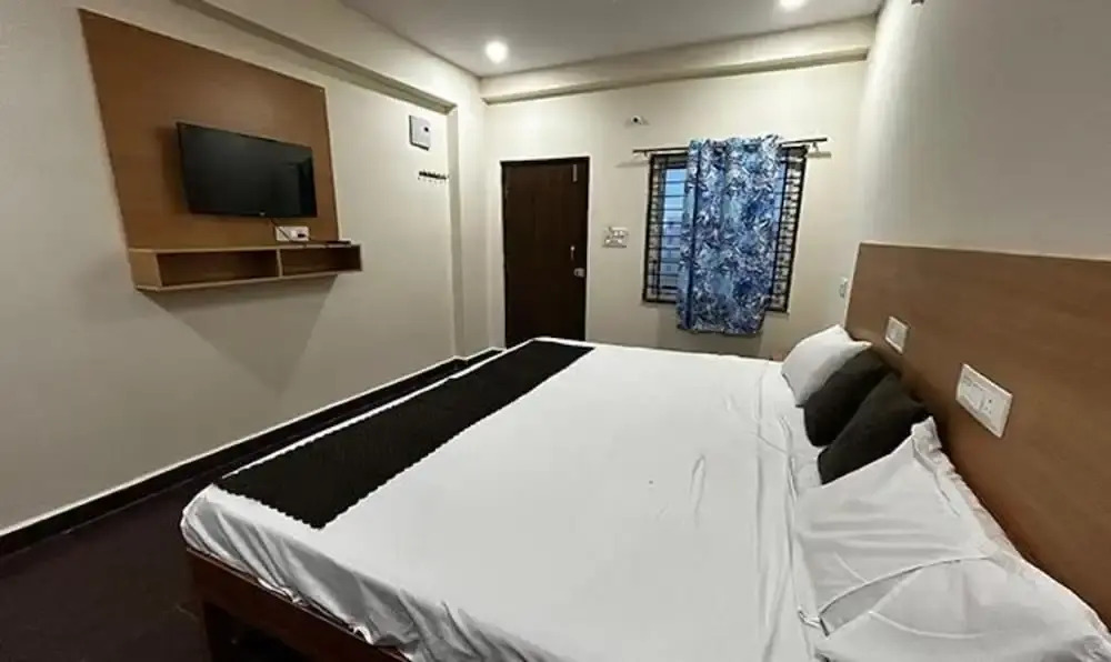 Fabhotel Svr Grand