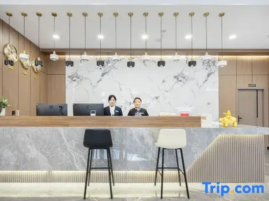Luchun Duma Hotel