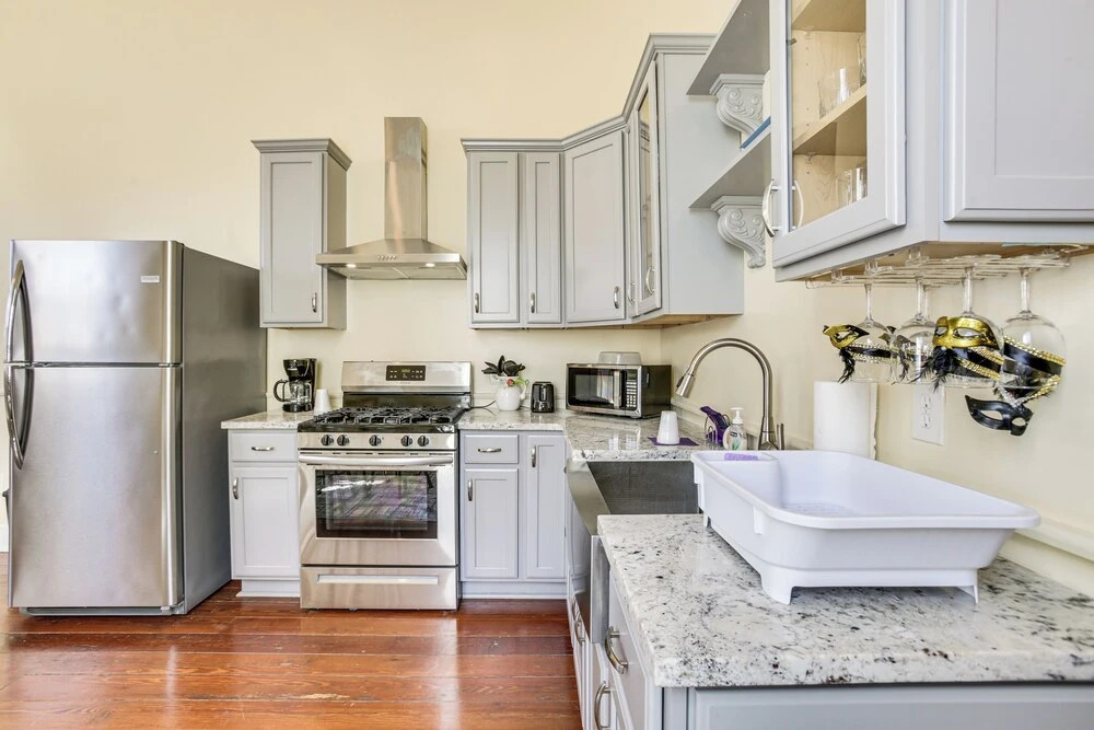 Walk to River & Nola Ferry: Algiers Point Home