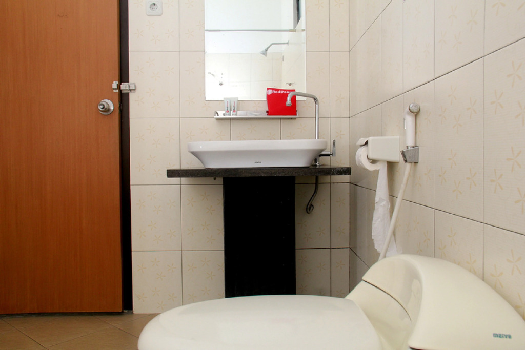 RedDoorz Plus at Palagan Joglo Sersan Bajuri