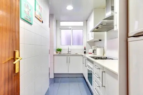 Spacious Apartment Fira Bcn & Camp Nou