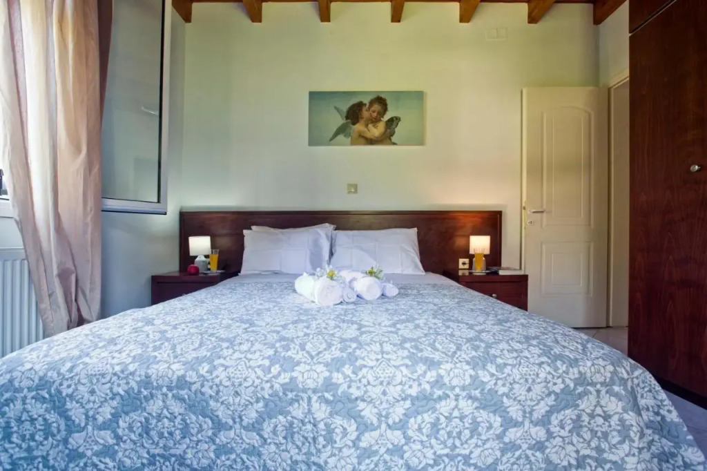 Achilles Country House