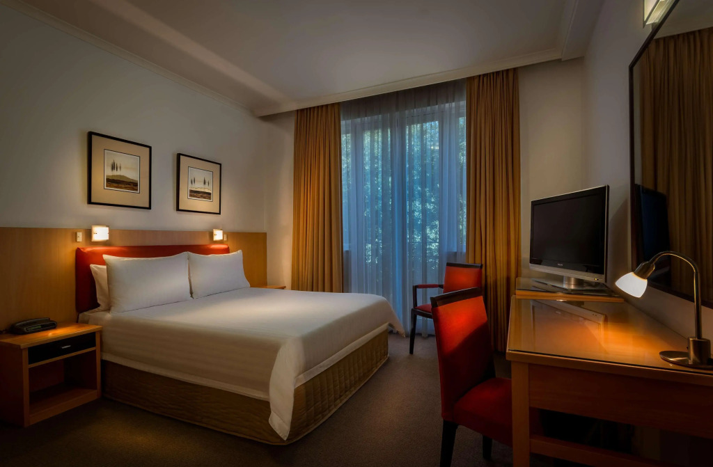 BEST WESTERN PLUS Travel Inn
