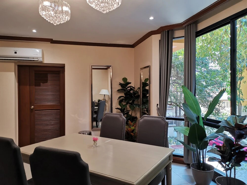 RoomQuest Thonglor
