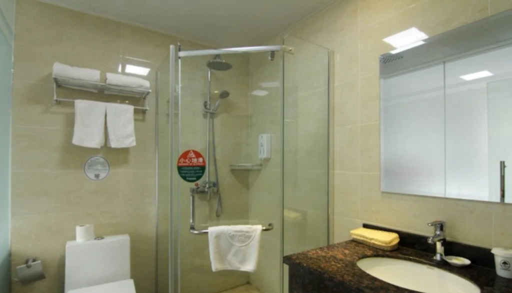 GreenTree Inn Jiangsu Zhenjiang Yaohan Express Hotel