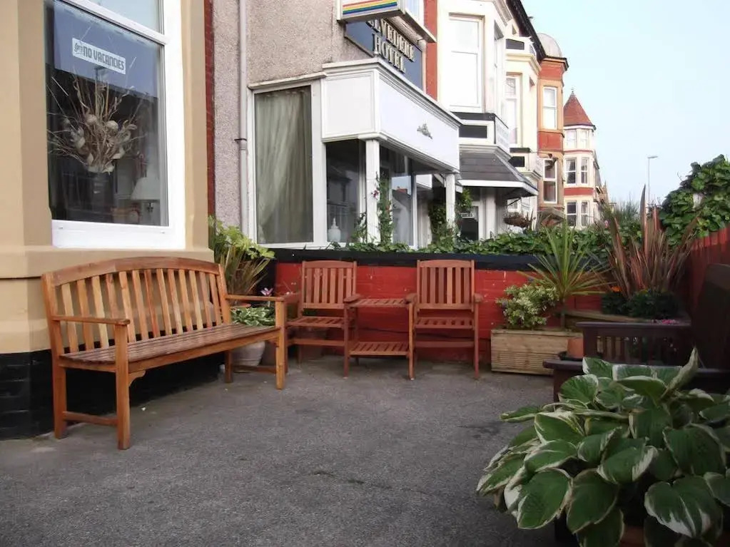 Js Mayfair Guest House