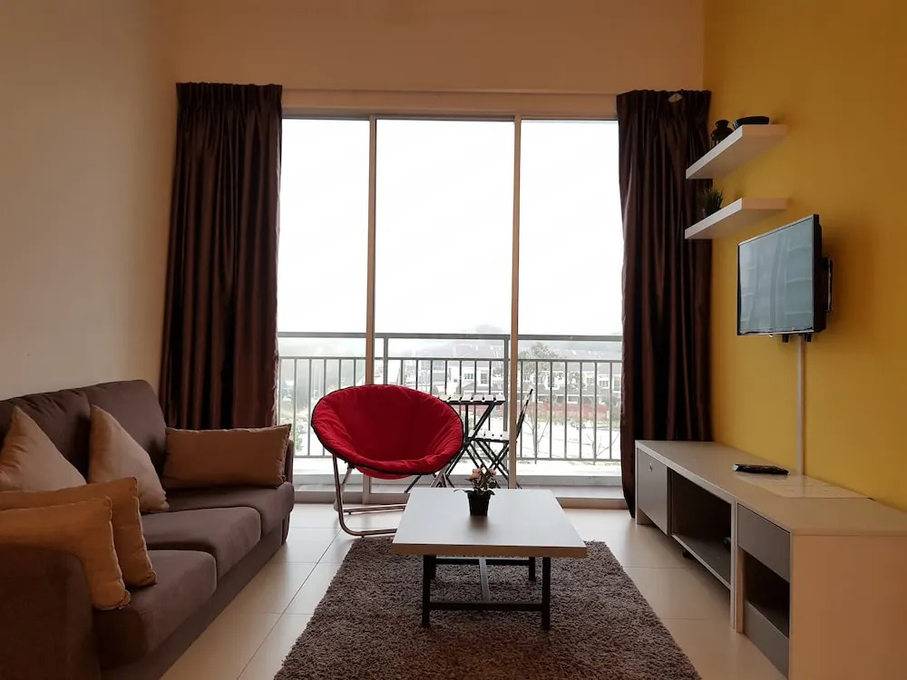 Play Residence at Golden Hills
