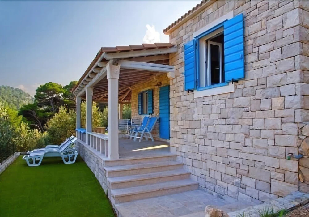 Holiday House Star