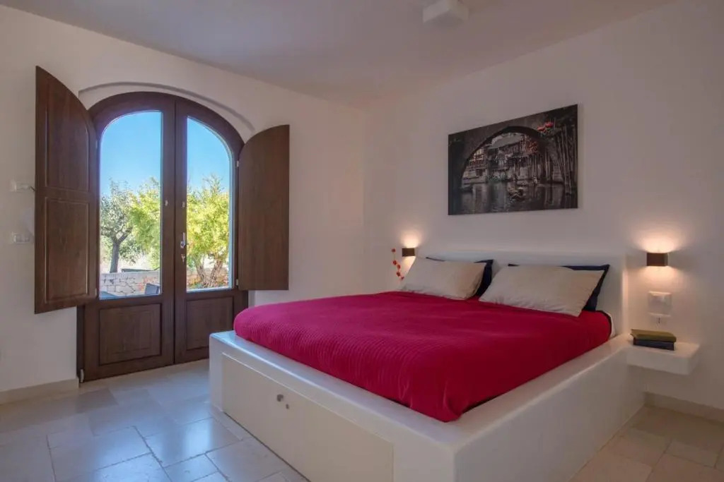 HelloAPULIA - Villa Milivita - Countryside Escape with Private Pool, Monopoli