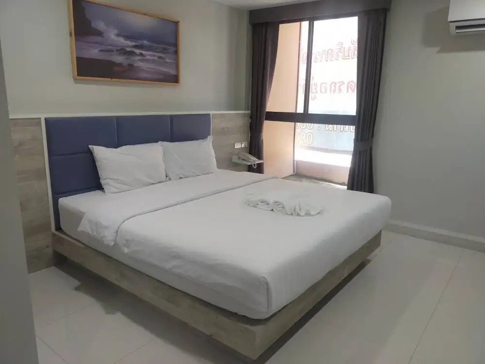 Sattahip 9 Boutique Hotel OYO Rooms