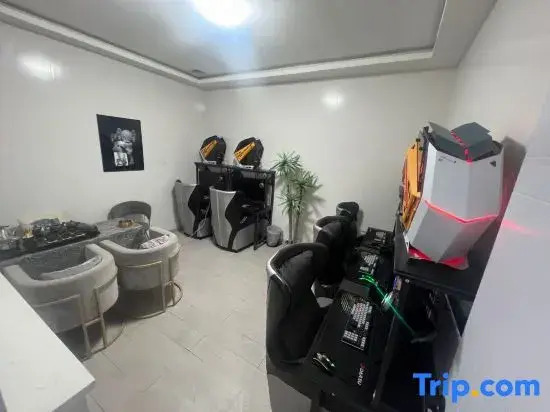 Wanka-HomeStay E-sports Billiards Mahjong Projection B&B