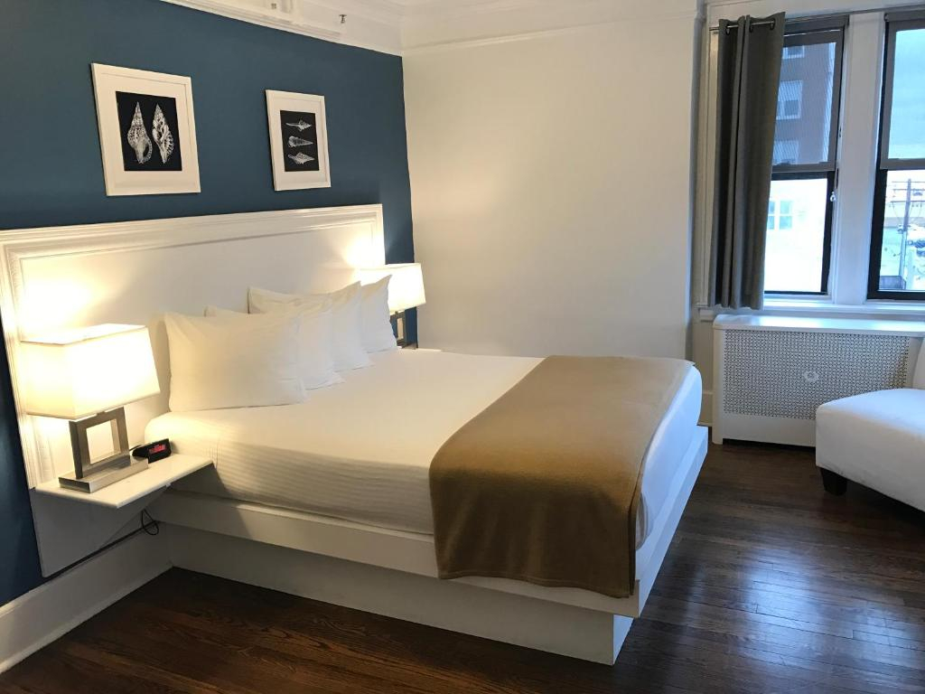 Long Beach Hotel