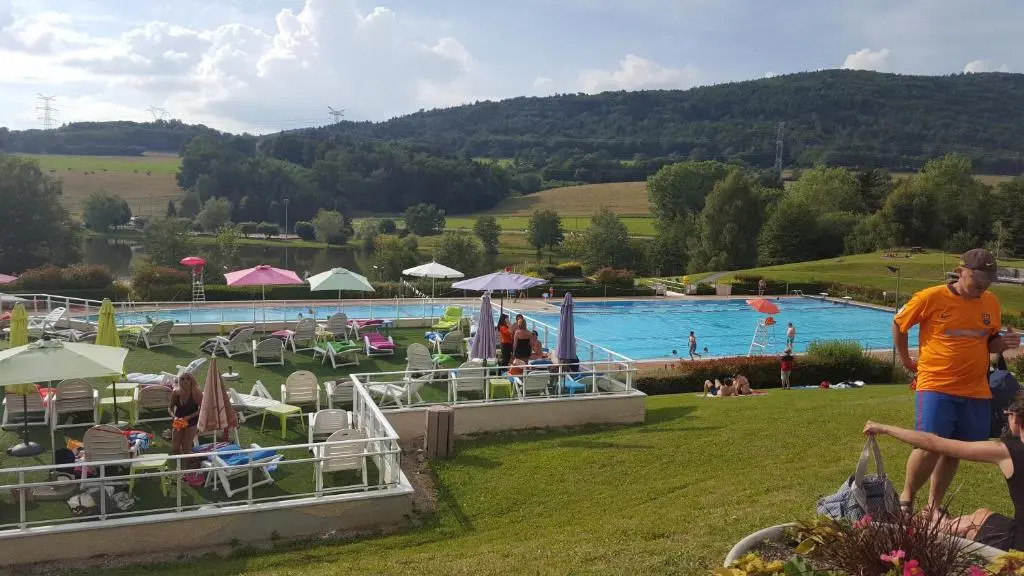 Appartement au calme avec terrasse verdoyante entre Annecy et Genève