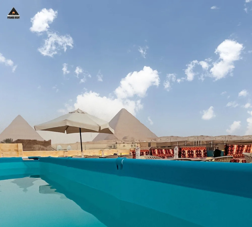 Sky Pyramids View Inn