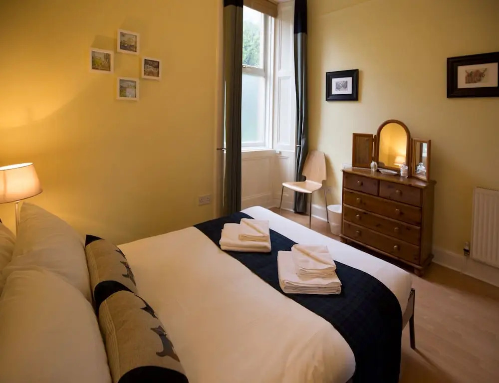 3 Bedroom Flat in South Centre of Edinburgh Sleeps 6
