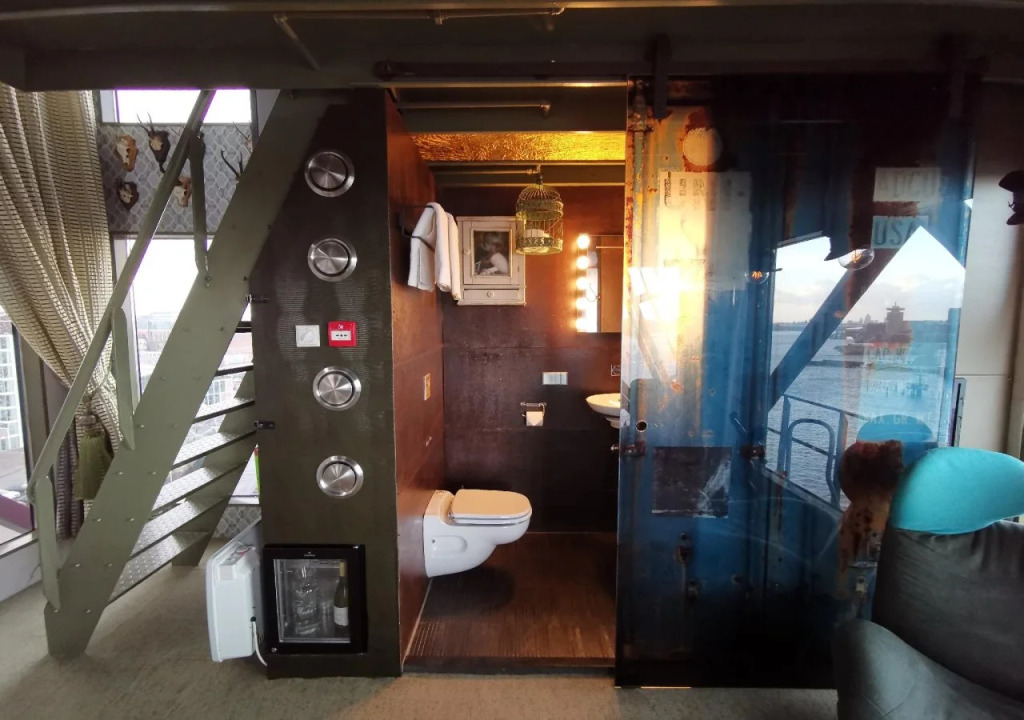 Faralda Crane Hotel