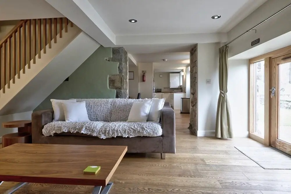 2 Bed - The Cottage