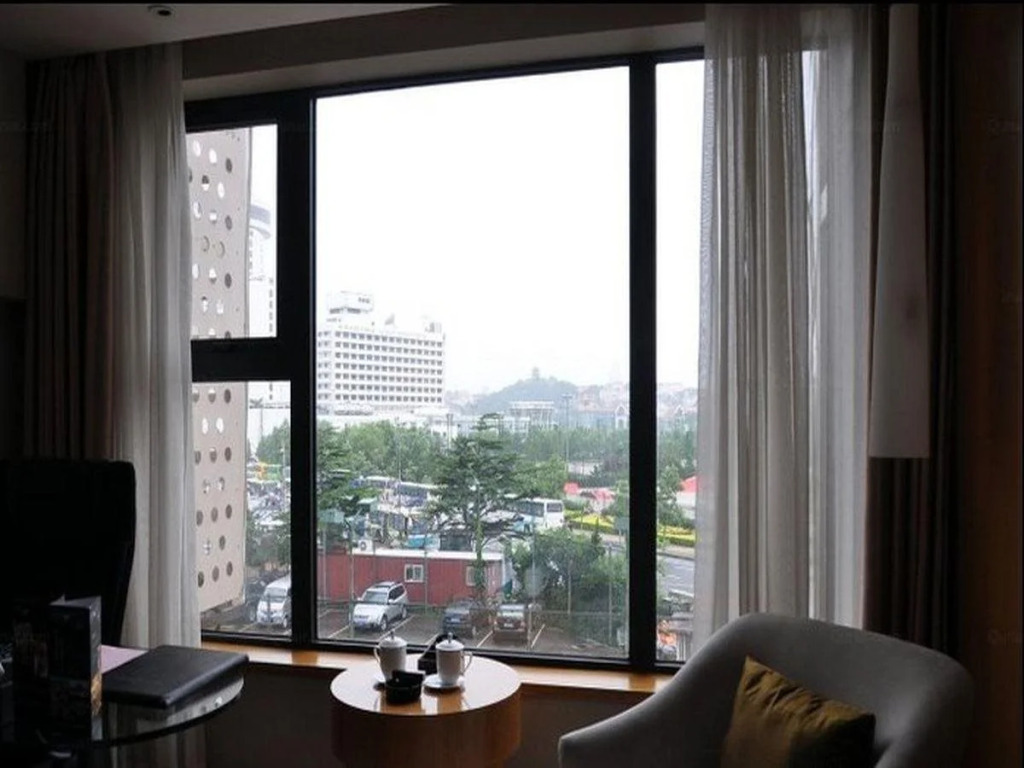 Qingdao Wushengguan Holiday Hotel