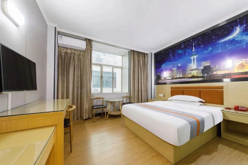 Jingang Hostel (Shenzhen Longhua Bus Station)