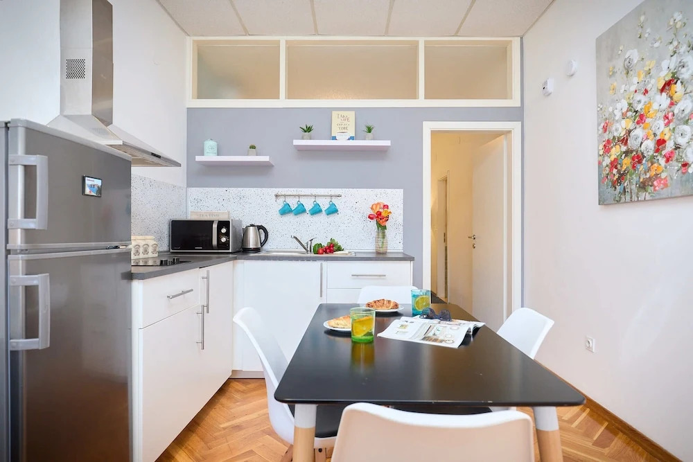 Apartment Aria