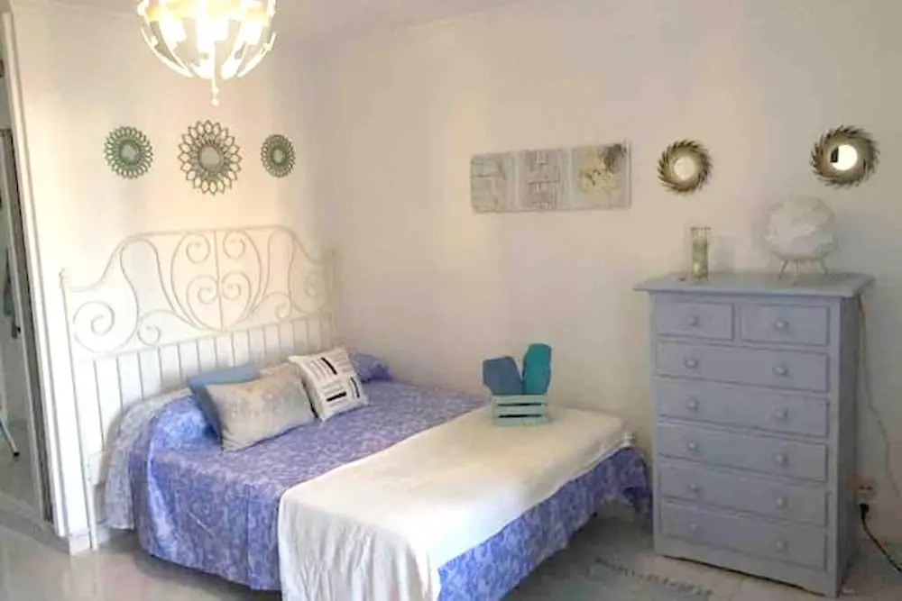 Studio in Benalmádena, With Wonderful sea View, Shared Pool and Furnished Terrace