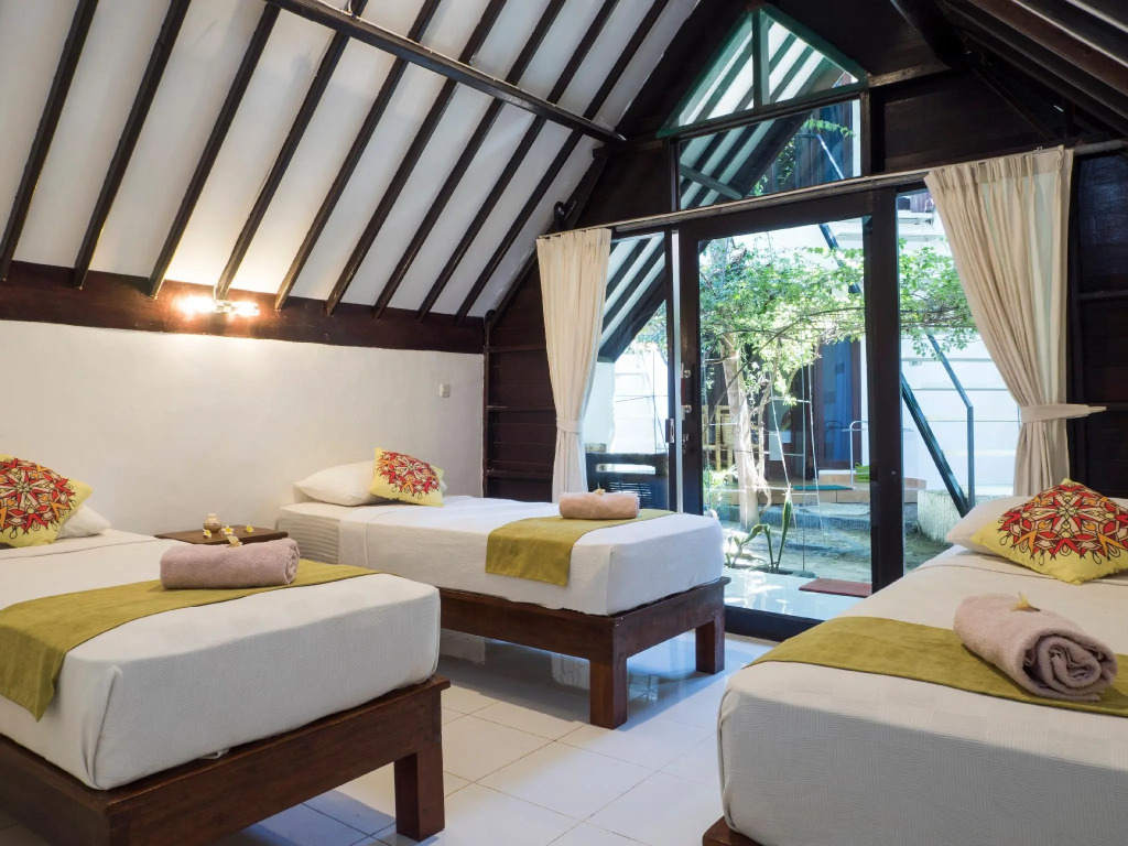 Gili Turtle Beach Resort