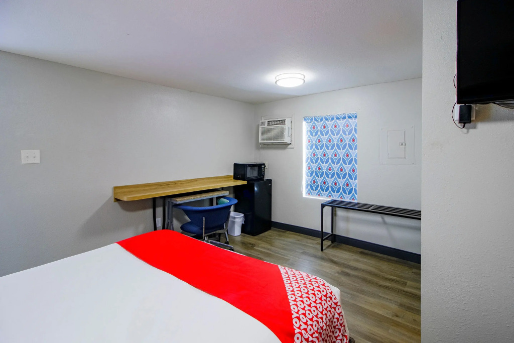 OYO Hotel Sulphur LA Hwy 90 West