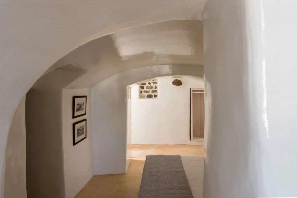 Phaos 1870, A restored Winery