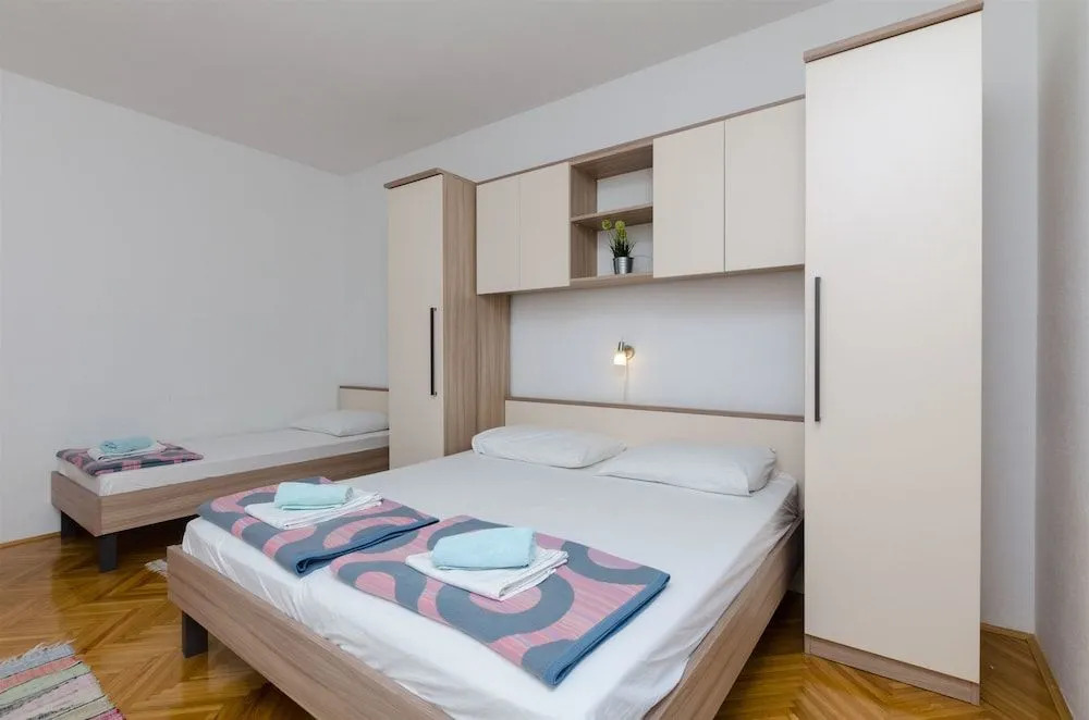Apartments Zdravka G