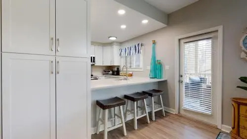 Huntington 7645 by RedAwning