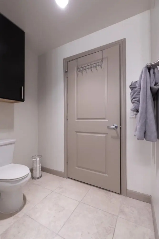 Luxurious King Sized BED Midtown Fully Equipped Condo -