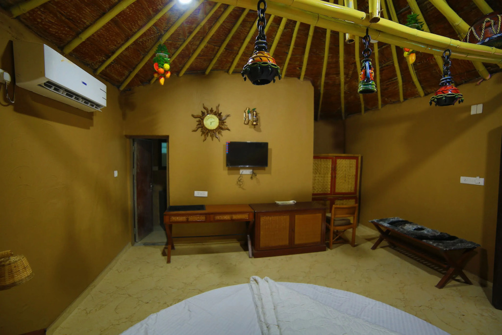 Hotel Natraj & Resort