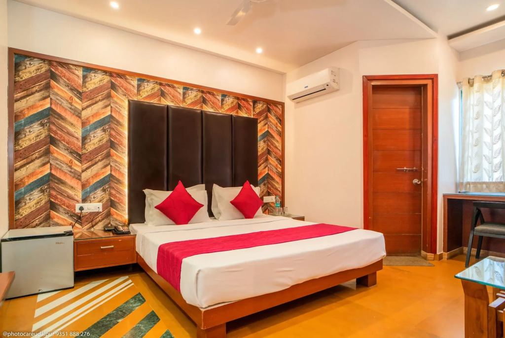 Uddhav Vilas A Family Hotel