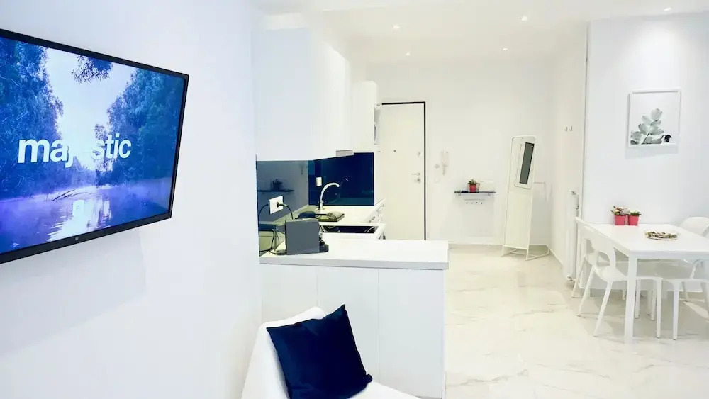 Chill Minimal Apt in Athens
